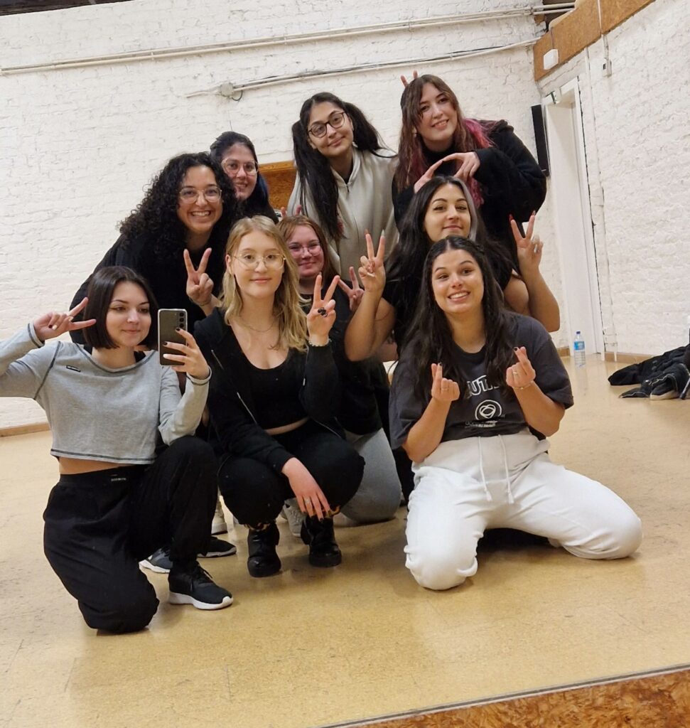Singularity Studio | Cours de K-pop à Charleroi